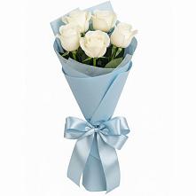 Букет 5 Белых роз Проуд в Челюскинский