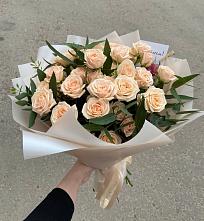 Букет Кремовые розы Латте в Челюскинский
