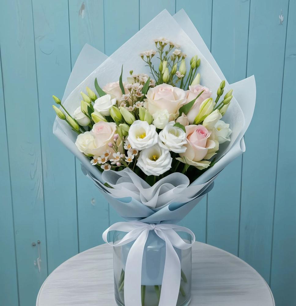 Букет цветов из: Розы и Лизиантусы в Челюскинский