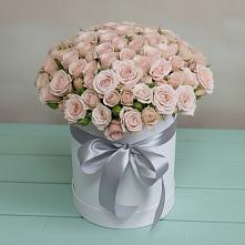 Цветочная композиция из Розы в шляпной коробке в Челюскинский