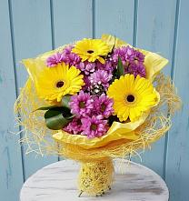 Букет цветов из:  Хризантемы и Герберы в Челюскинский