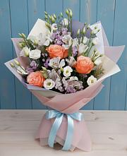 Букет цветов из:  Лизиантусы, Розы, Альстромерии и Гипсофила в Челюскинский