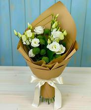 Букет цветов из:  Хризантемы и Лизиантусы в Челюскинский