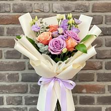 Букет цветов из:  Лизиантусы и Розы #REPLACE_PRED# Челюскинский