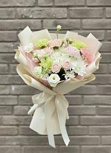 Букет цветов из:  Гвоздики, Розы, Лизиантусы и Хризантемы #REPLACE_PRED# Челюскинский
