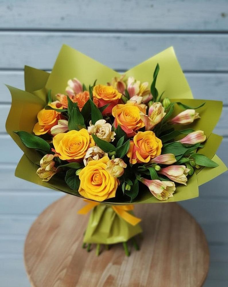 Букет цветов из: Альстромерии и Розы в Челюскинский