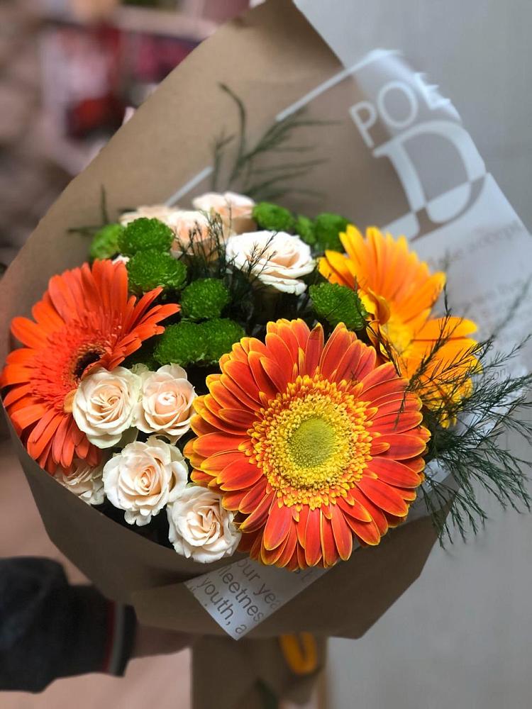 Букет цветов из: Герберы, Хризантемы и Розы в Челюскинский